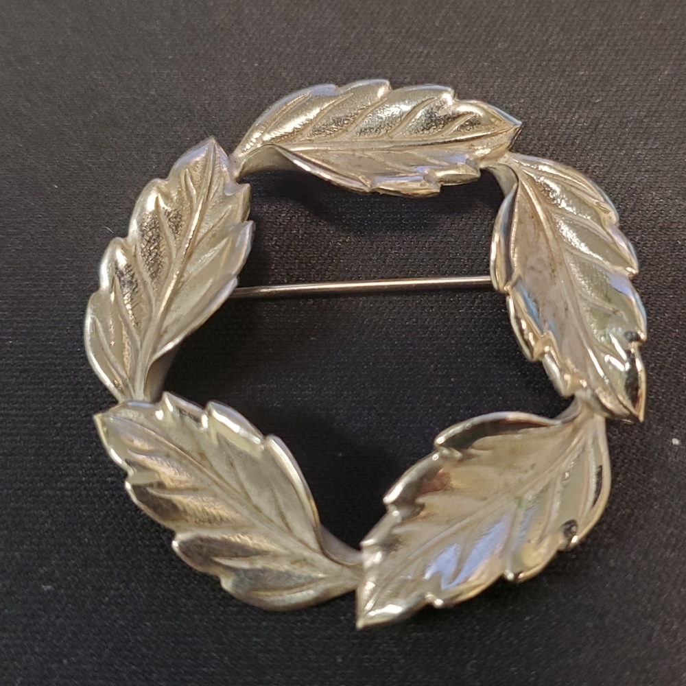 Beautiful Vintage BEAU STERLING Leaf Pin Brooch